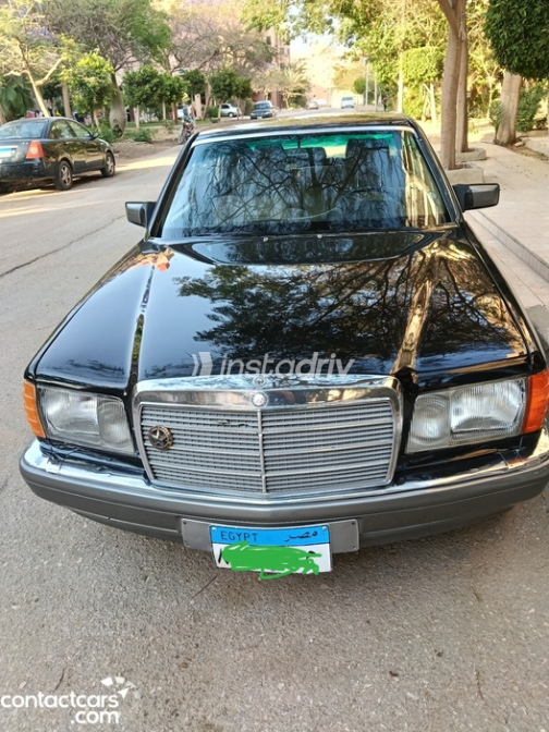 Mercedes SEL 300 1988 Black Automatic Used for Sale in Greater Cairo ( Cairo + Giza) - 9
