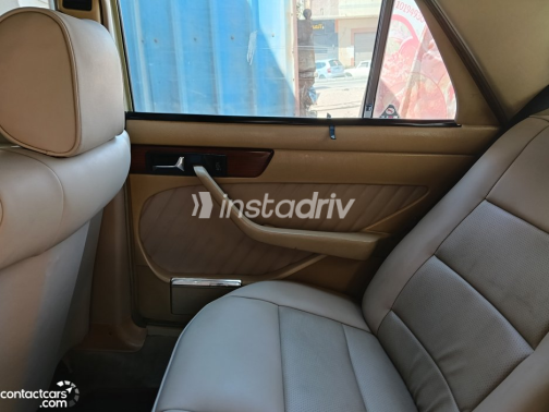 Mercedes SEL 300 1988 Black Automatic Used for Sale in Greater Cairo ( Cairo + Giza) - 10