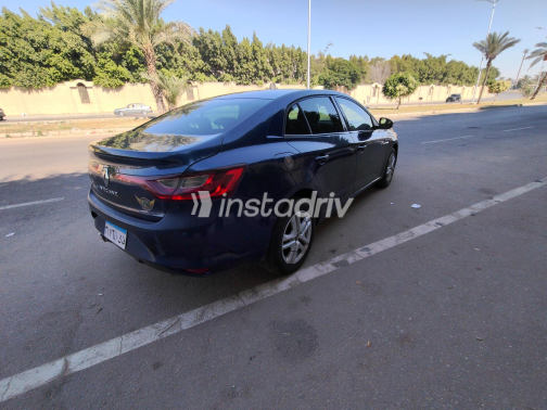 Renault Megane 2019 Blue Automatic Used for Sale in Greater Cairo ( Cairo + Giza) - 4