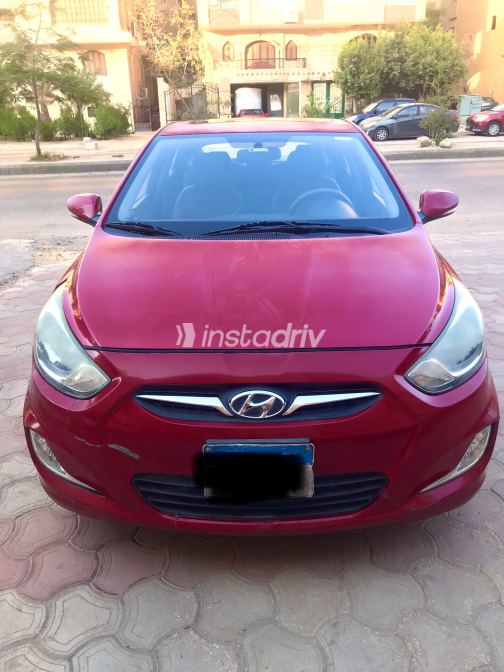 Hyundai Accent 2015 Red Automatic Used for Sale in Greater Cairo ( Cairo + Giza) - 4