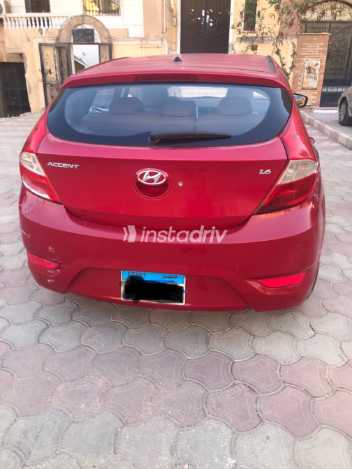 Hyundai Accent 2015 Red Automatic Used for Sale in Greater Cairo ( Cairo + Giza) - 8