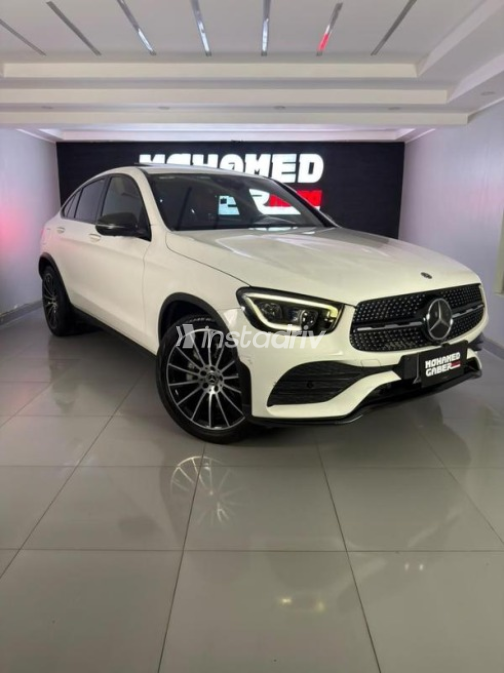 Mercedes GLC 300 2020 White Automatic Used for Sale in Cairo - 2