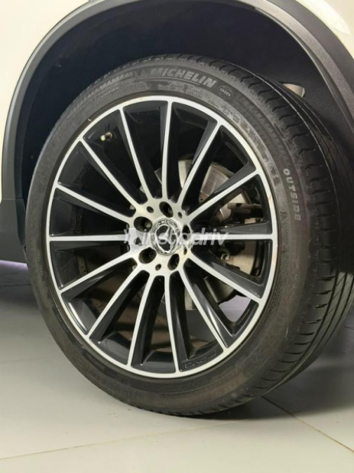 Mercedes GLC 300 2020 White Automatic Used for Sale in Cairo - 3