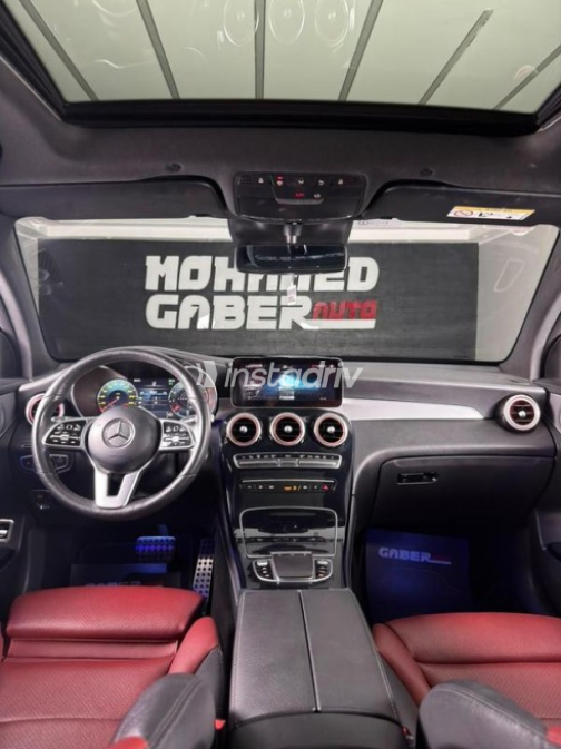 Mercedes GLC 300 2020 White Automatic Used for Sale in Cairo - 6