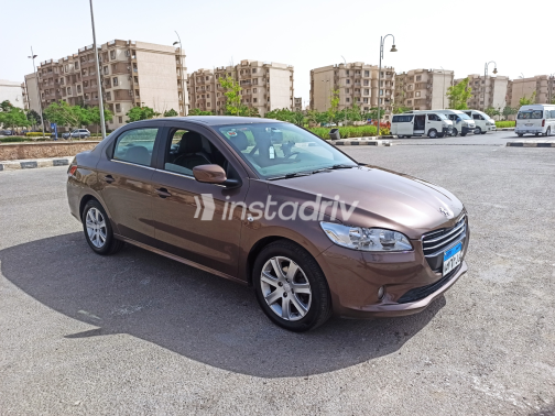 Peugeot 301 2015 Brown Automatic Used for Sale in Greater Cairo ( Cairo + Giza) - 7