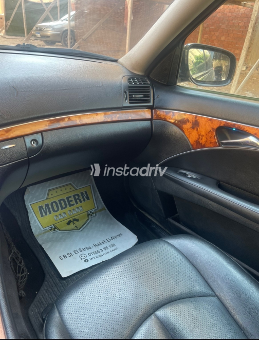 Mercedes E 280 2007 Black Automatic Used for Sale in Greater Cairo ( Cairo + Giza) - 9
