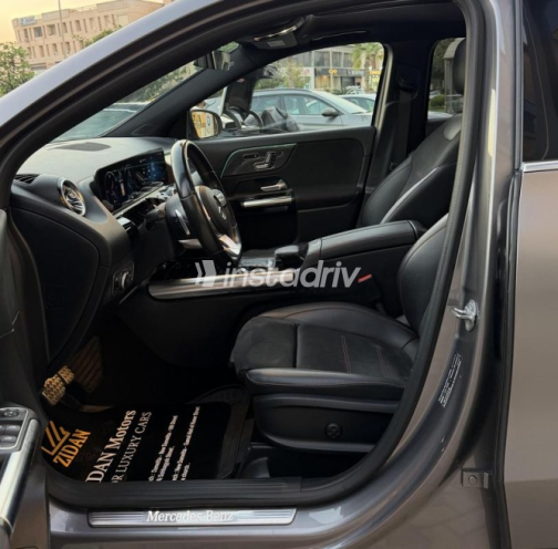 Mercedes GLA 200 2021 Gray Automatic Used for Sale in Sheikh Zayed City - 6