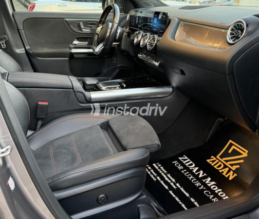 Mercedes GLA 200 2021 Gray Automatic Used for Sale in Sheikh Zayed City - 7