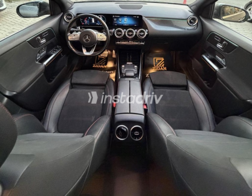 Mercedes GLA 200 2021 Gray Automatic Used for Sale in Sheikh Zayed City - 9