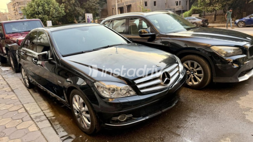Mercedes C 250 2010 Black Automatic Used for Sale in Mohandessin - 2
