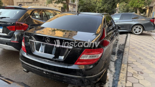Mercedes C 250 2010 Black Automatic Used for Sale in Mohandessin - 3