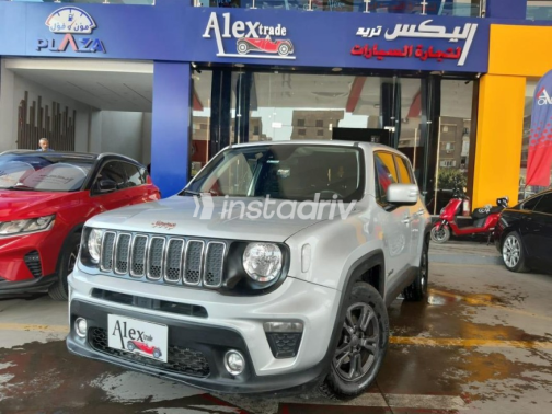 جيب رينيجيد 2021 فضي أوتوماتيك مستعملة للبيع في مدينة نصر - 1