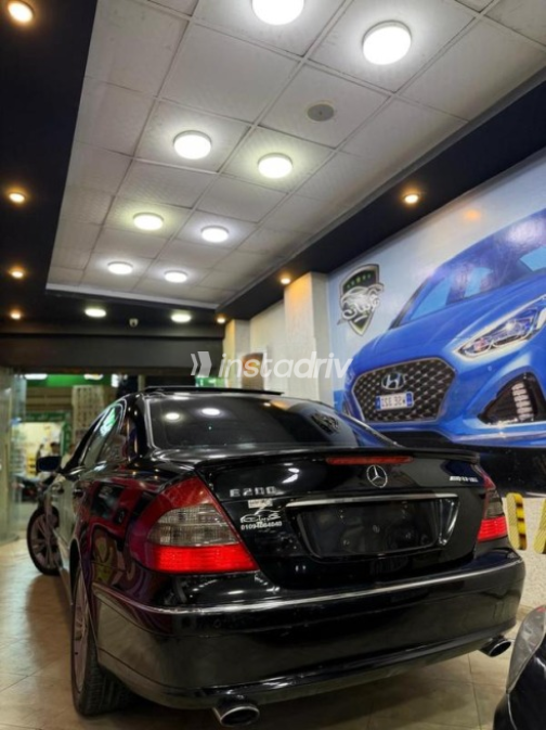 Mercedes E 200 2006 Black Automatic Used for Sale in El Mahalla - 6