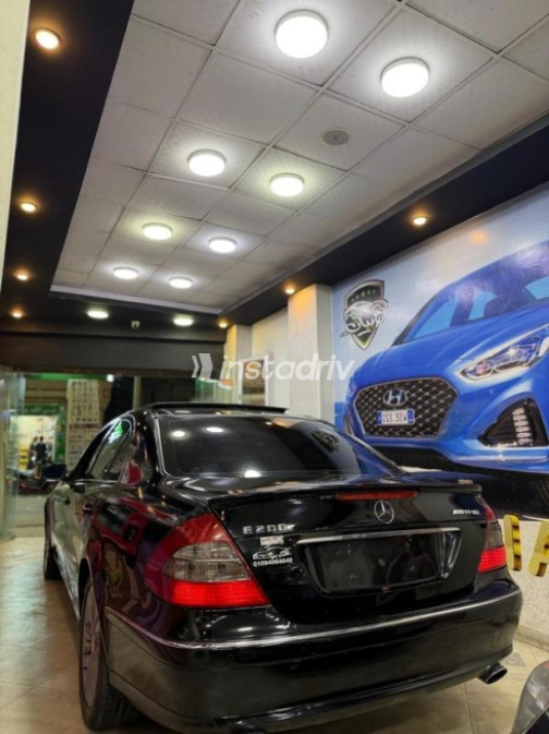 Mercedes E 200 2006 Black Automatic Used for Sale in El Mahalla - 7