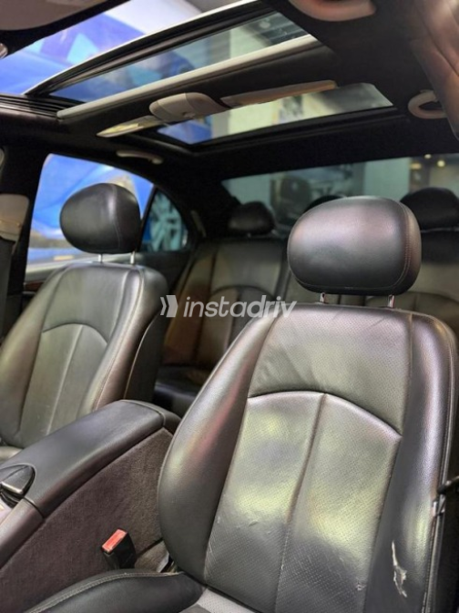 Mercedes E 200 2006 Black Automatic Used for Sale in El Mahalla - 10