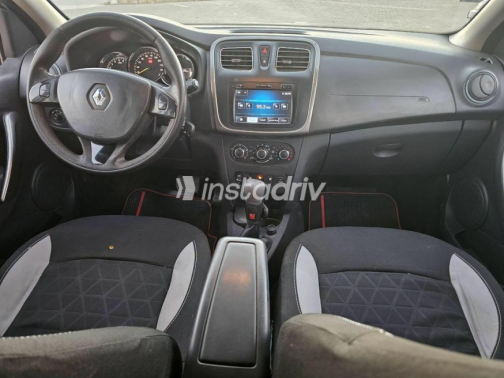 Renault Sandero Step Way 2016 Silver Automatic Used for Sale in Asyut - 5