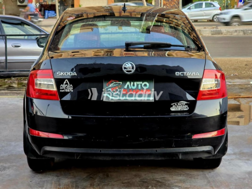 Skoda Octavia 2016 Black Automatic Used for Sale in El Mahalla - 4