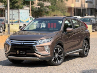 ميتسوبيشي اكليبس كروس 2019 بني أوتوماتيك مستعملة للبيع في القاهرة