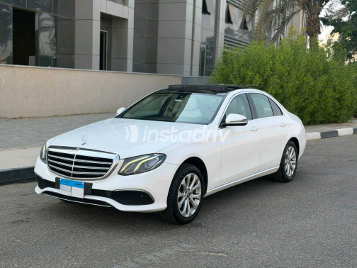 Mercedes E 180 2018 White Automatic Used for Sale in Greater Cairo ( Cairo + Giza) - 6