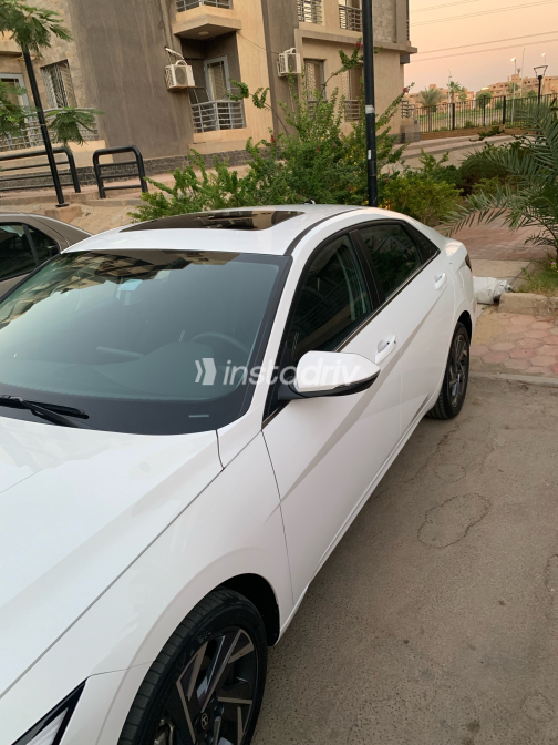Hyundai Elantra CN7 2024 White Automatic Used for Sale in Greater Cairo ( Cairo + Giza) - 5
