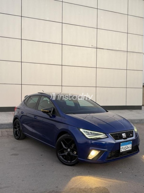 Seat Ibiza 2021 Dark Blue Automatic Used for Sale in Greater Cairo ( Cairo + Giza) - 4