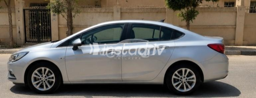 اوبل أسترا 2019 فضي أوتوماتيك مستعملة للبيع في العبور - 3