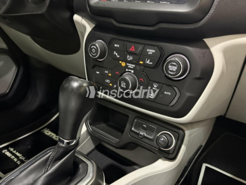 Fiat 500 X 2020 Dark Blue Automatic Used for Sale in Damietta - 6