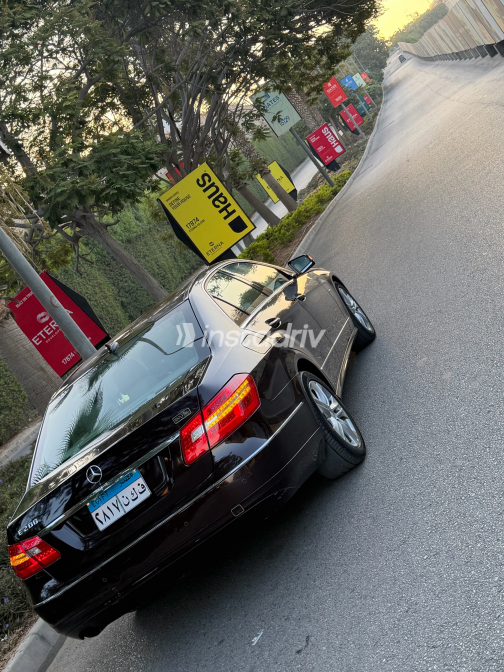 Mercedes E 200 2010 Brown Automatic Used for Sale in Greater Cairo ( Cairo + Giza) - 4