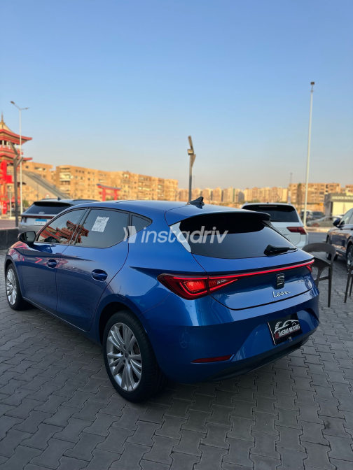 Seat Leon 2025 Blue Automatic Used for Sale in Greater Cairo ( Cairo + Giza) - 7