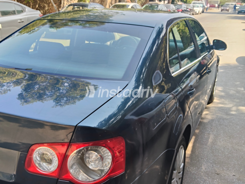 Volkswagen Jetta 2006 White Automatic Used for Sale in Greater Cairo ( Cairo + Giza) - 2