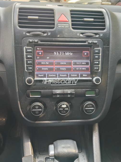 Volkswagen Jetta 2006 White Automatic Used for Sale in Greater Cairo ( Cairo + Giza) - 8
