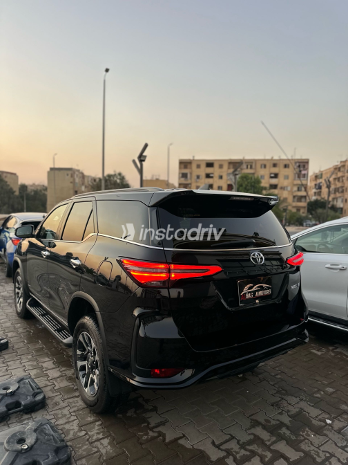 Toyota Fortuner 2023 Black Automatic Used for Sale in Greater Cairo ( Cairo + Giza) - 1