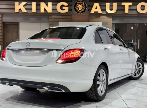 Mercedes C 180 2019 White Automatic Used for Sale in Cairo - 4