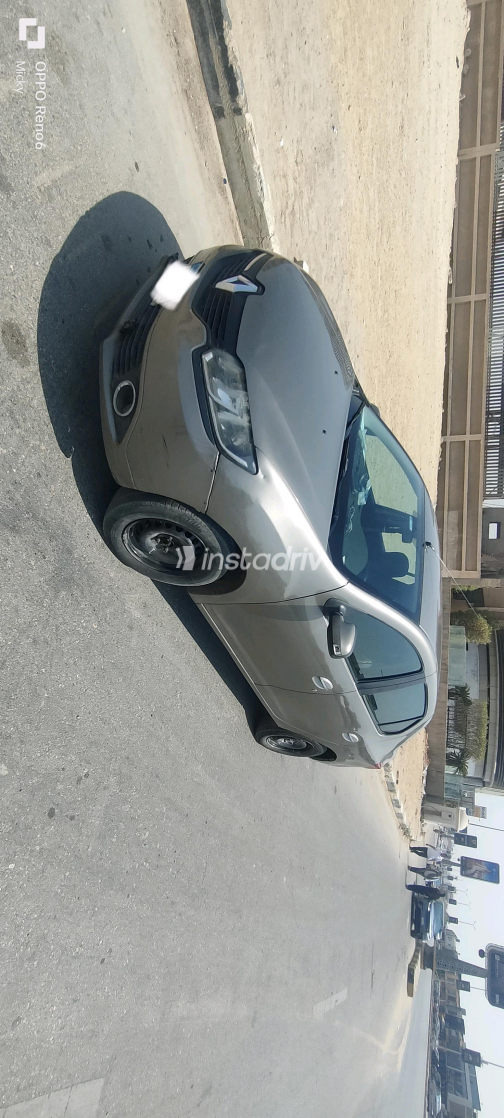 Renault Logan 2016 Champagne Manual Used for Sale in Greater Cairo ( Cairo + Giza) - 1
