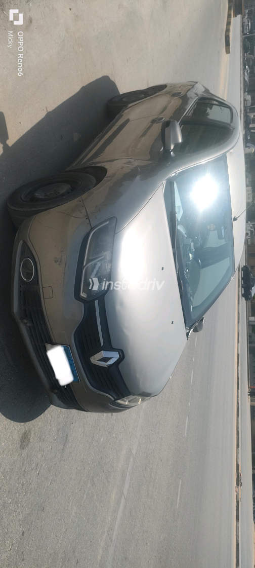Renault Logan 2016 Champagne Manual Used for Sale in Greater Cairo ( Cairo + Giza) - 4