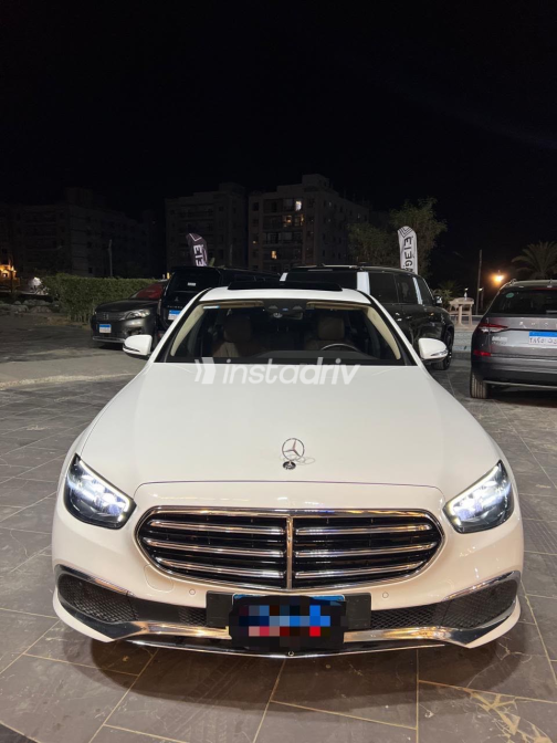 Mercedes E 200 2021 White Automatic Used for Sale in Greater Cairo ( Cairo + Giza) - 2
