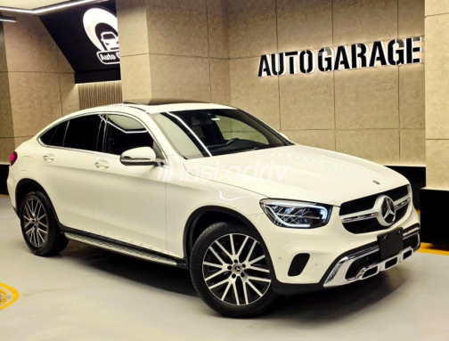 Mercedes GLC 300 2020 White Automatic Used for Sale in Alexandria - 1