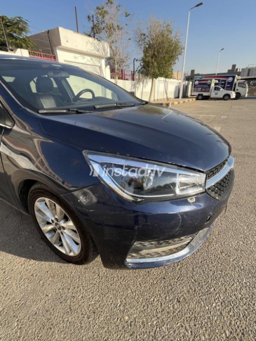 Chery Arrizo 5 2020 Dark Blue Automatic Used for Sale in Cairo - 7