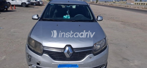 Renault Sandero 2017 Silver Automatic Used for Sale in Alexandria - 1