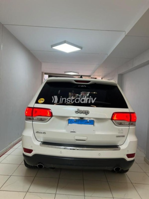 Jeep Grand Cherokee 2017 White Automatic Used for Sale in 6 October - 2