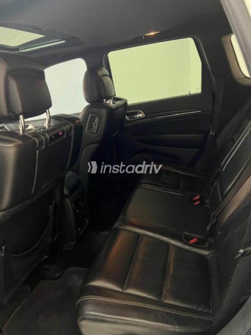 Jeep Grand Cherokee 2017 White Automatic Used for Sale in 6 October - 3