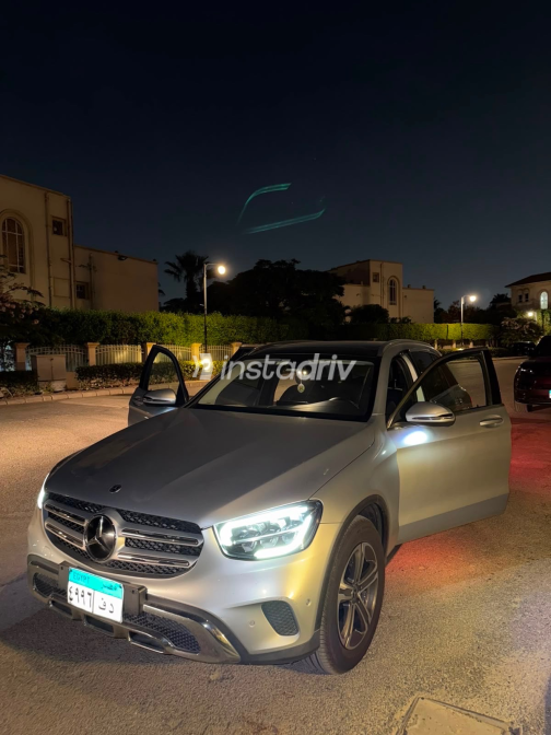 Mercedes GLC 200 2022 Silver Automatic Used for Sale in Greater Cairo ( Cairo + Giza) - 3