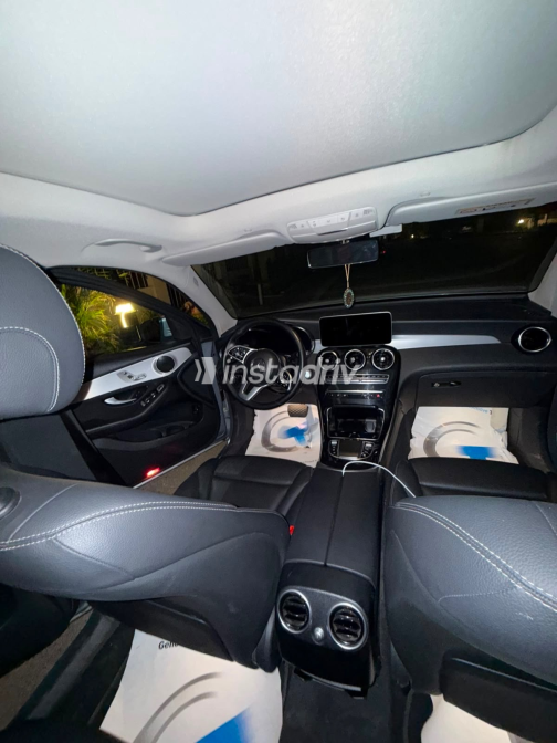Mercedes GLC 200 2022 Silver Automatic Used for Sale in Greater Cairo ( Cairo + Giza) - 5