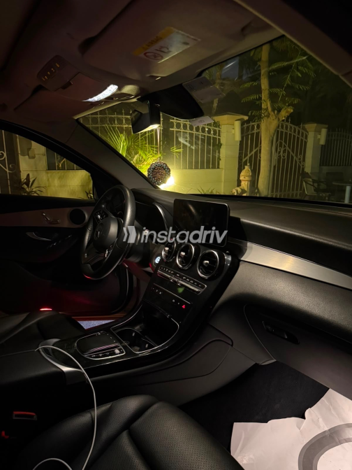 Mercedes GLC 200 2022 Silver Automatic Used for Sale in Greater Cairo ( Cairo + Giza) - 6