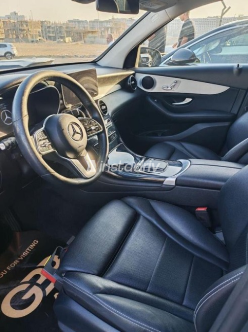 Mercedes GLC 200 2022 Gray Automatic Used for Sale in Cairo - 3