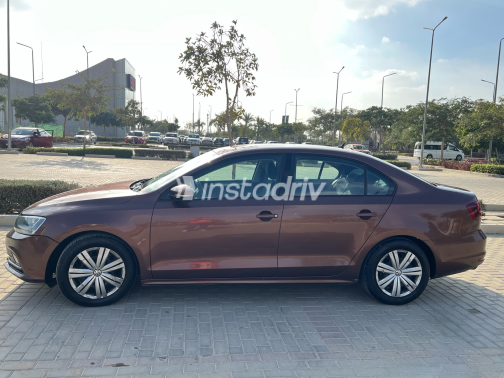 Volkswagen Jetta 2017 Bronze Automatic Used for Sale in Greater Cairo ( Cairo + Giza) - 9
