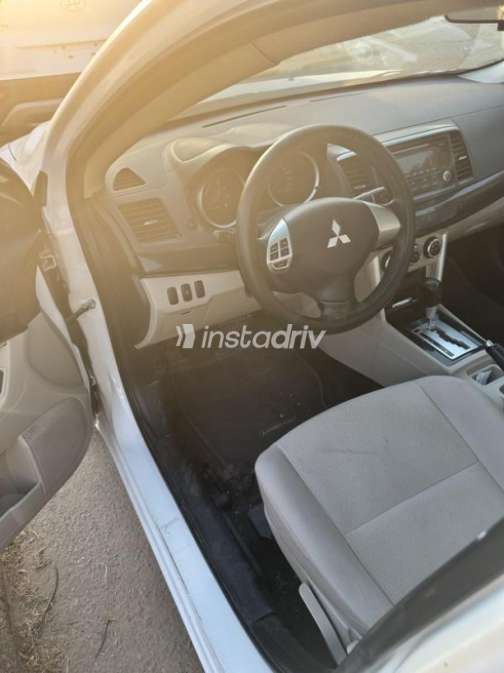 Mitsubishi Lancer 2017 White Automatic Used for Sale in Cairo - 2