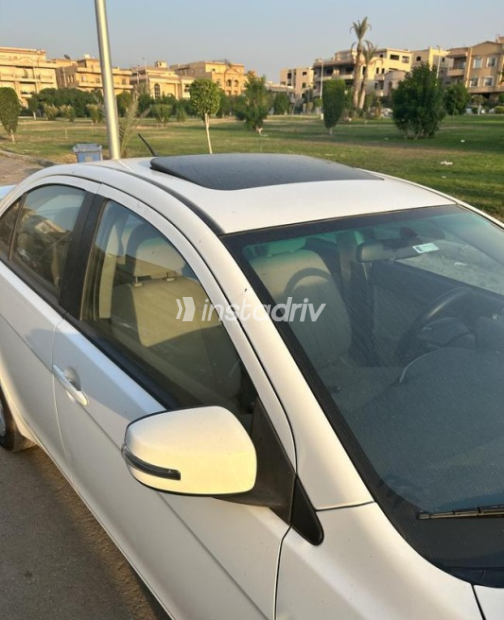 Mitsubishi Lancer 2017 White Automatic Used for Sale in Cairo - 4