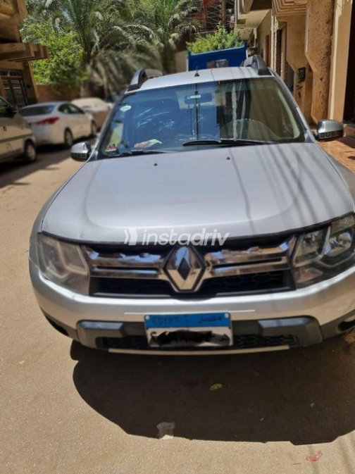 Renault Duster 2018 Silver Automatic Used for Sale in Sohag - 3