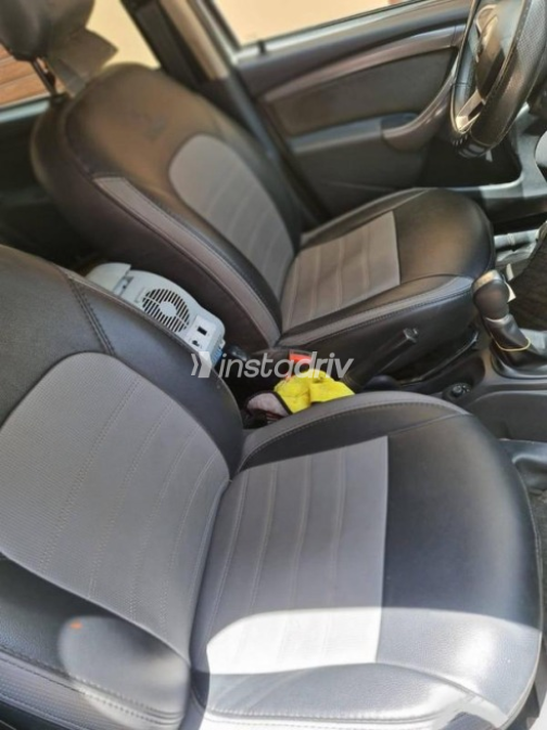 Renault Duster 2018 Silver Automatic Used for Sale in Sohag - 6